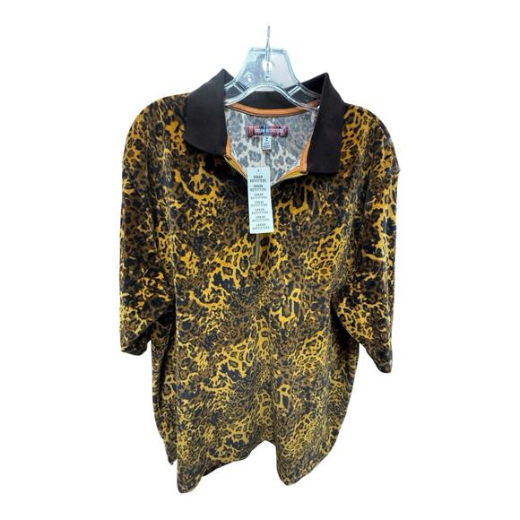 NWT Urban Women's M Outfitter AOP Leopard Velour Short Sleeve Quarter Zip Shirt - Picture 1 of 6